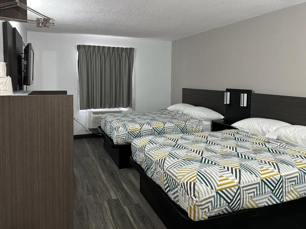 Double Room with Two Double Beds - Non-Smoking interior